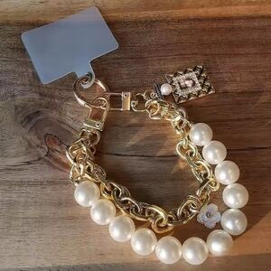 Gold and Pearl Hanging Tag For Phone